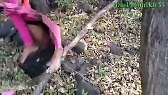 Desi Girl Gets Fucked In The Jungle